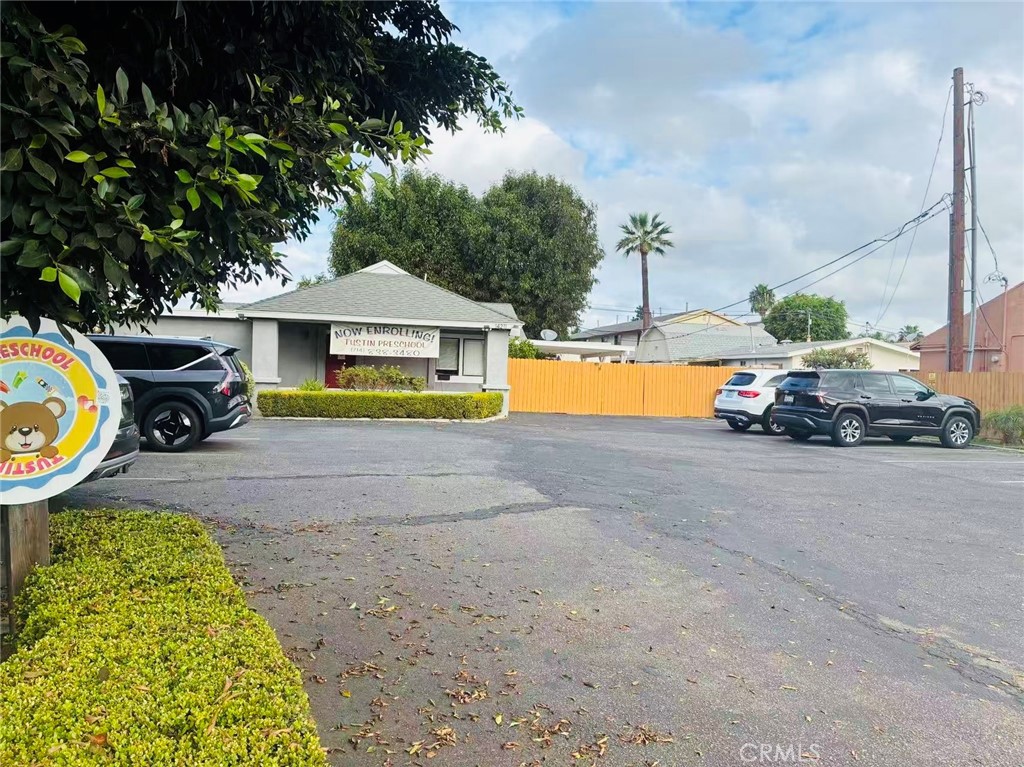14211 Newport — photo