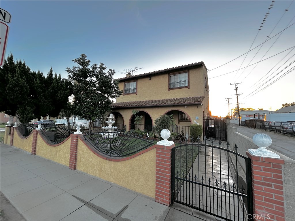 111 Everett — photo