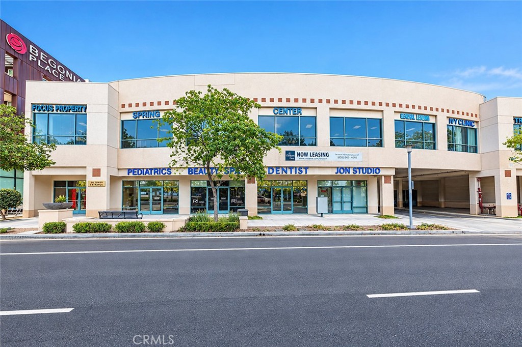 5546 N Rosemead Blvd #208 — photo
