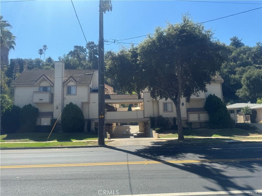 243 Monterey Road C — photo
