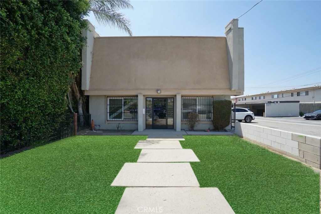 719 N Sunset Ave — photo