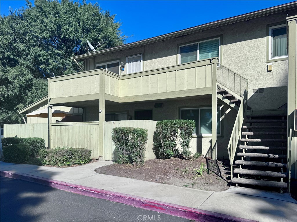 1053 W Francis Unit F — photo
