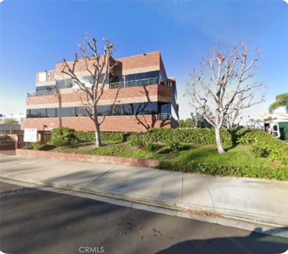 1919 Williams Street 310 — photo