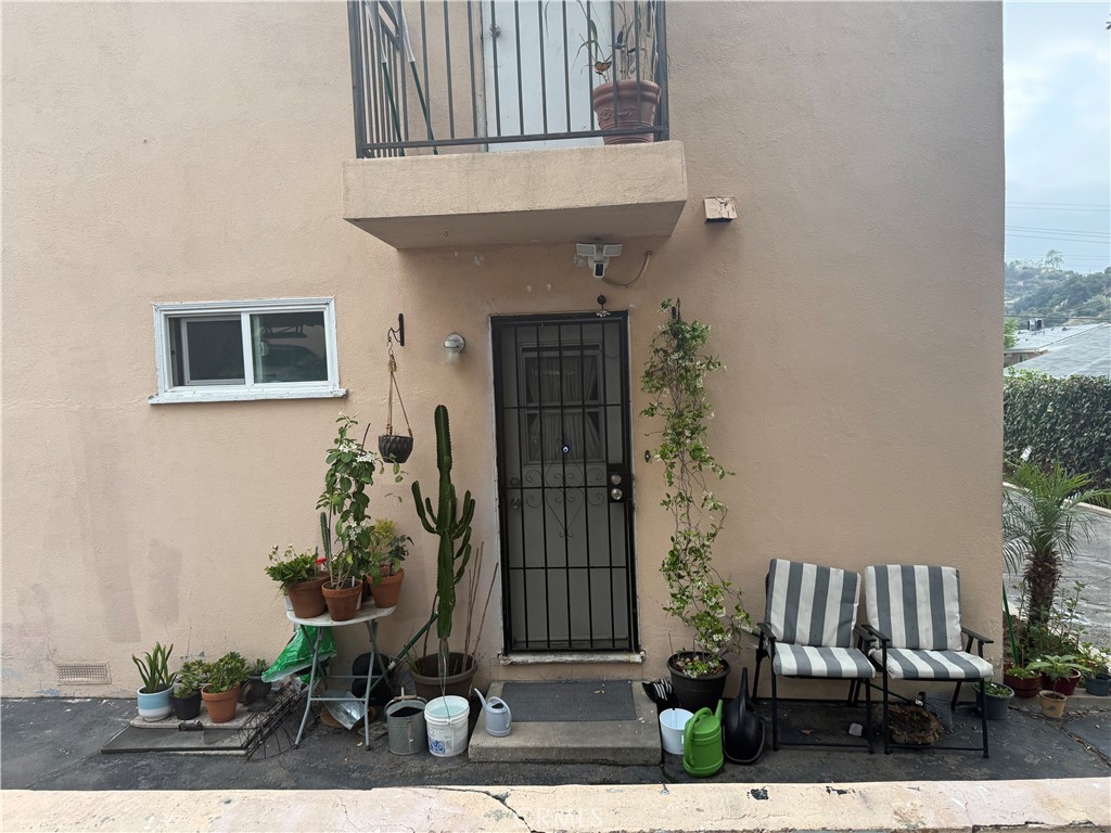 7061 Greeley, Tujunga, CA 91042 — photo 2