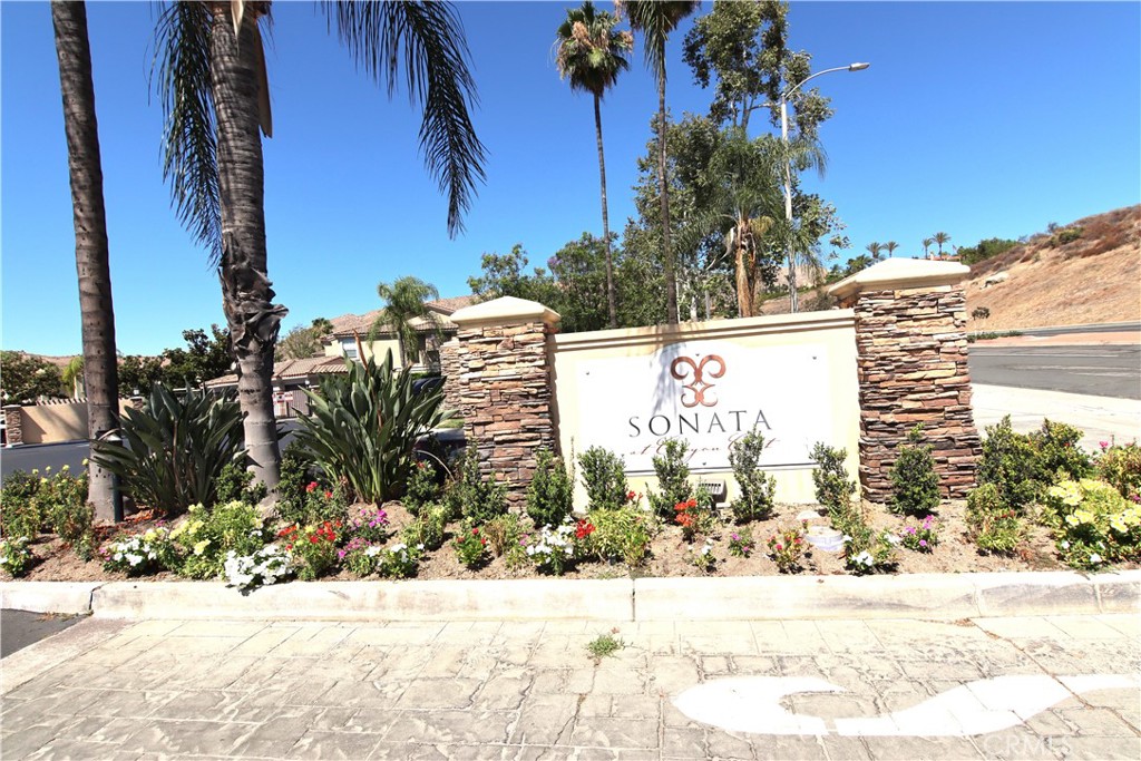 375 Central 55 — photo