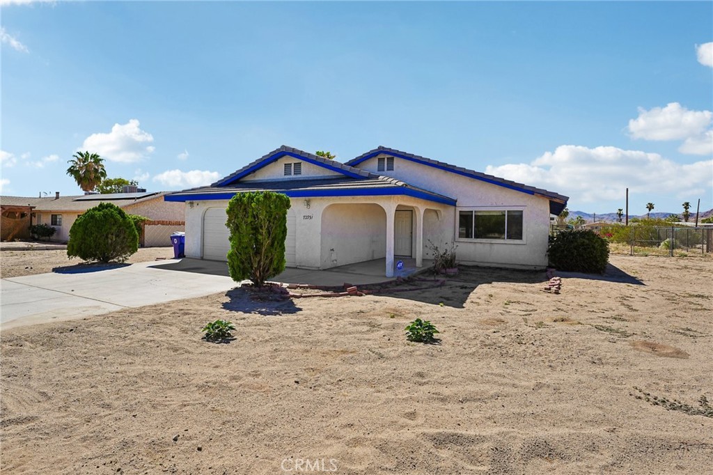 72731 Larrea Avenue — photo