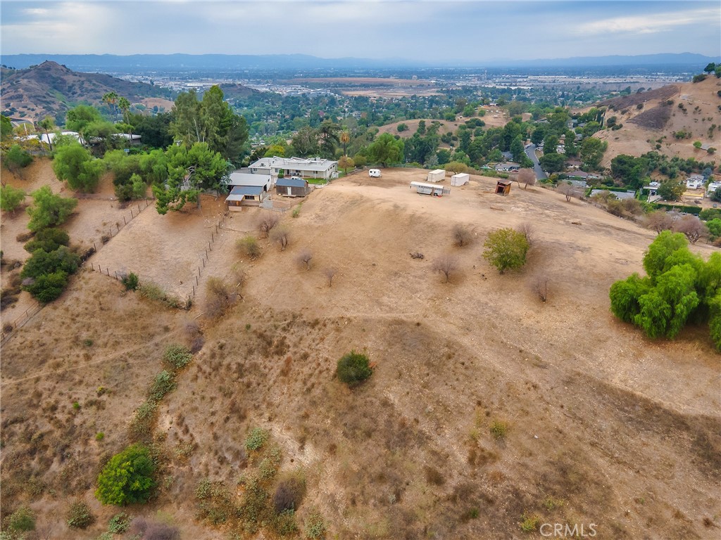 10170 Maude Avenue — photo