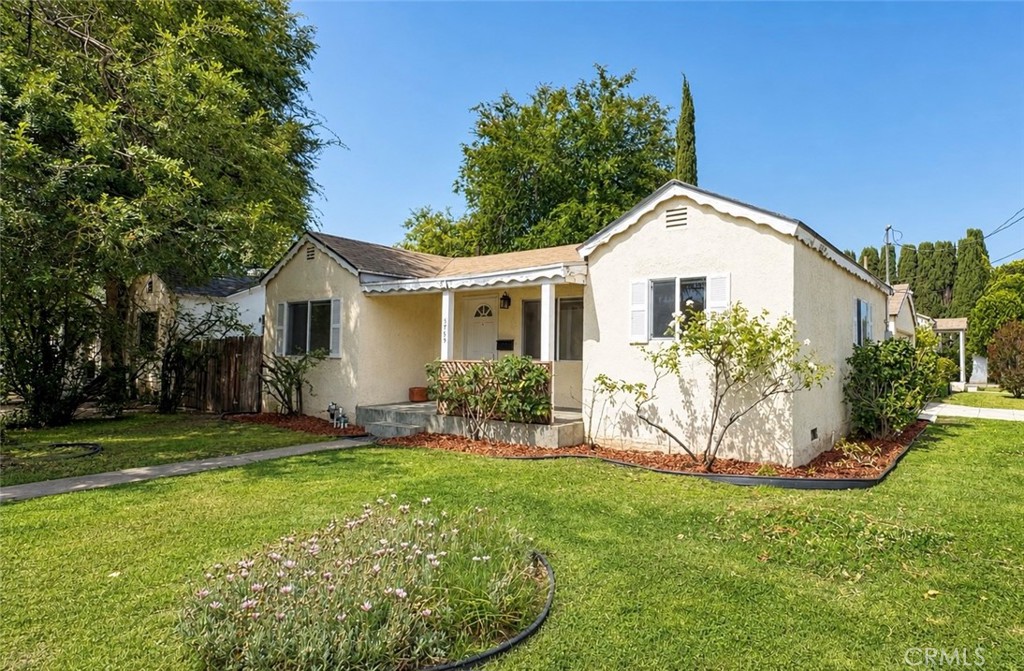 5759 Hazeltine — photo