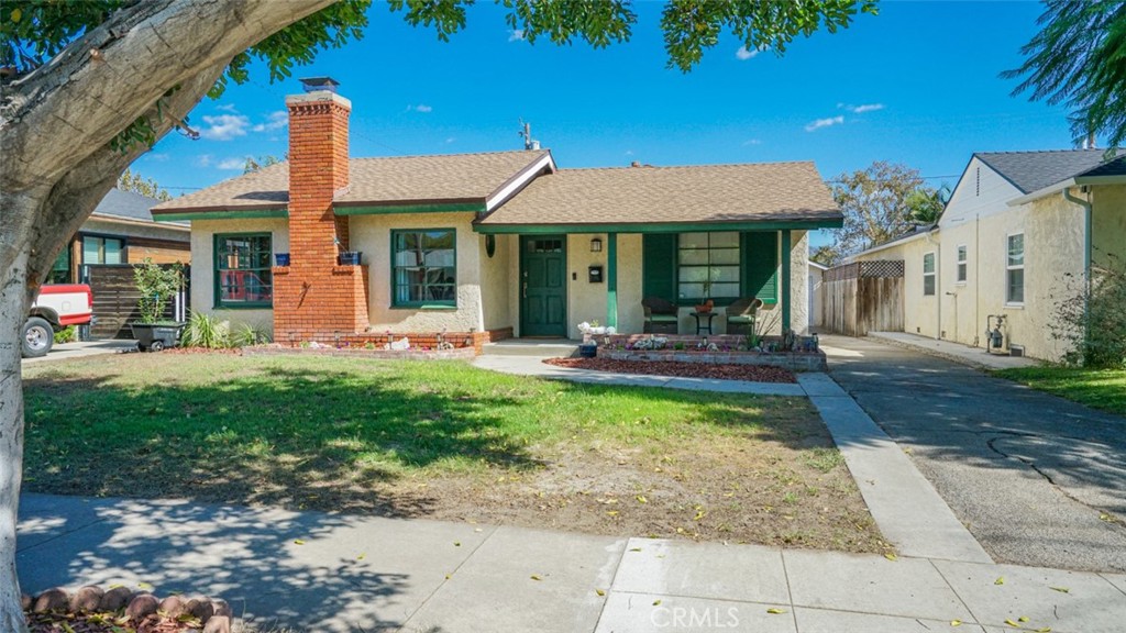 330 S Griffith Park Drive — photo