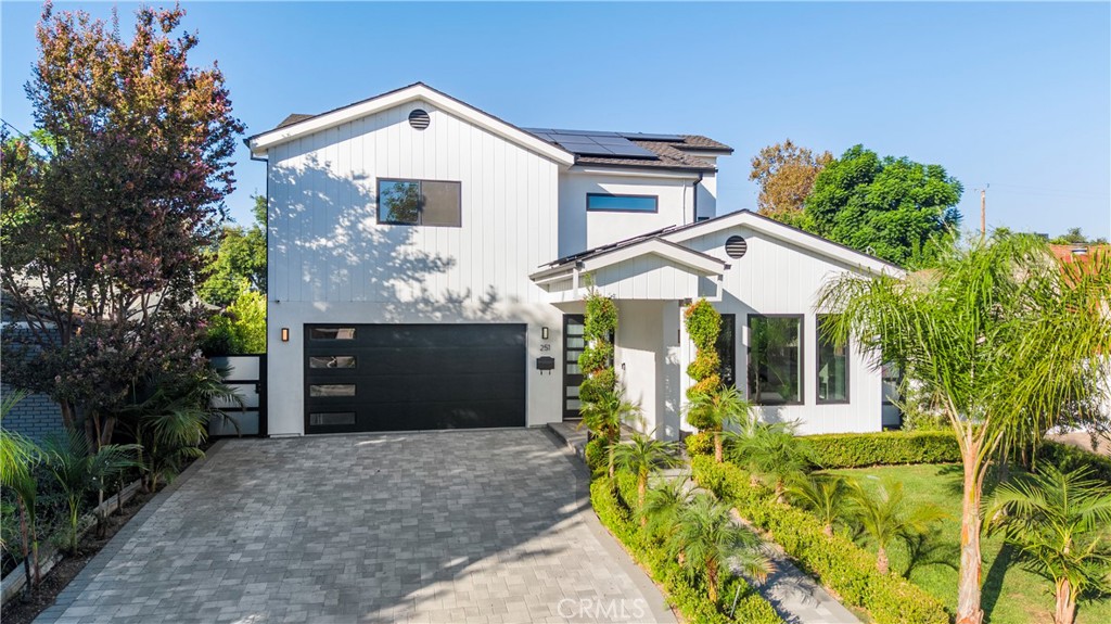 251 S Griffith Park — photo