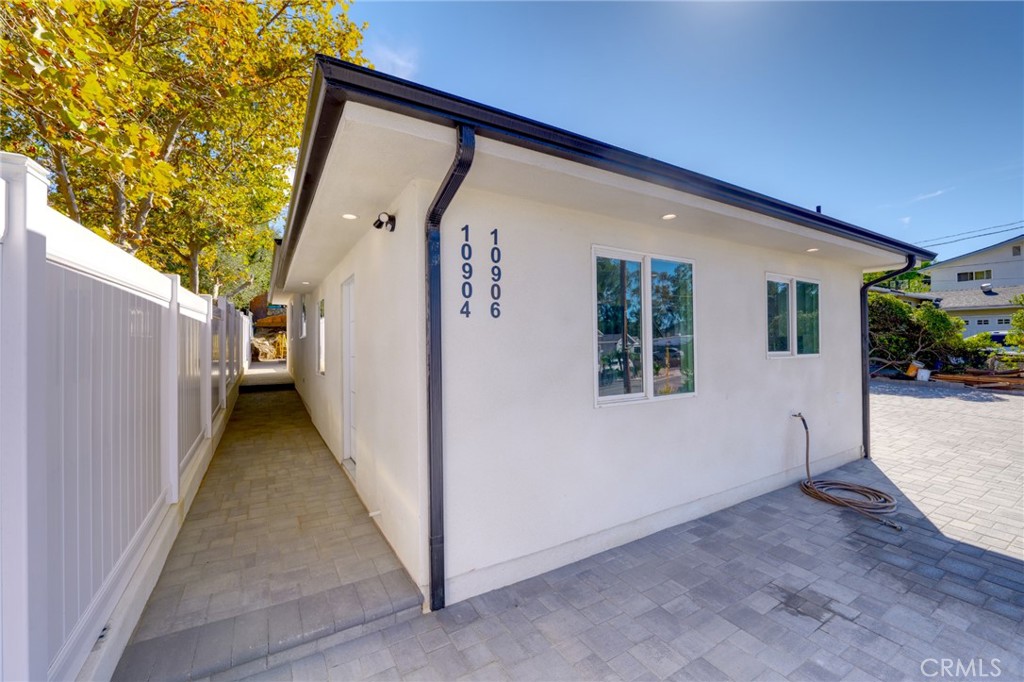 10906 Tujunga Cyn, Tujunga, CA 91042 — photo 3