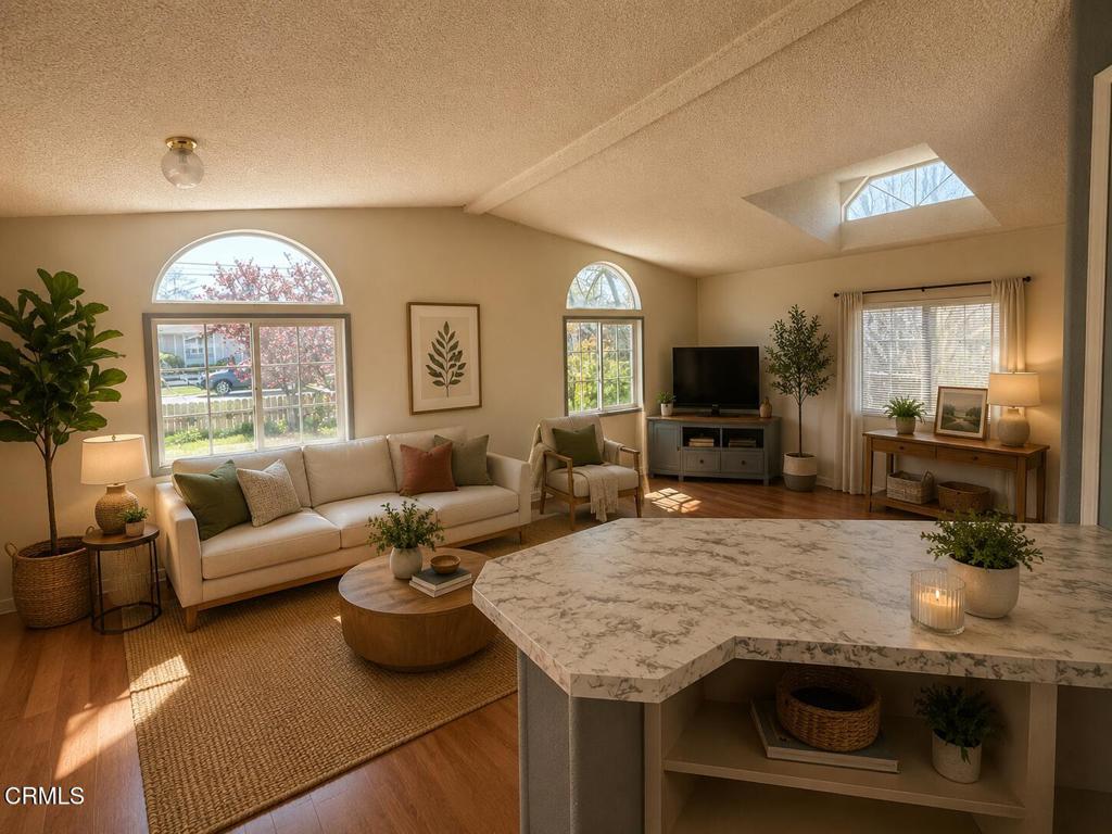 1361 E Oak Street — photo