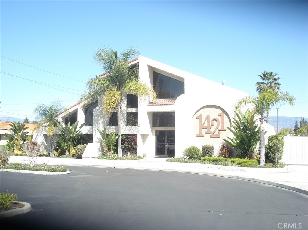 1421 E Cooley Drive — photo