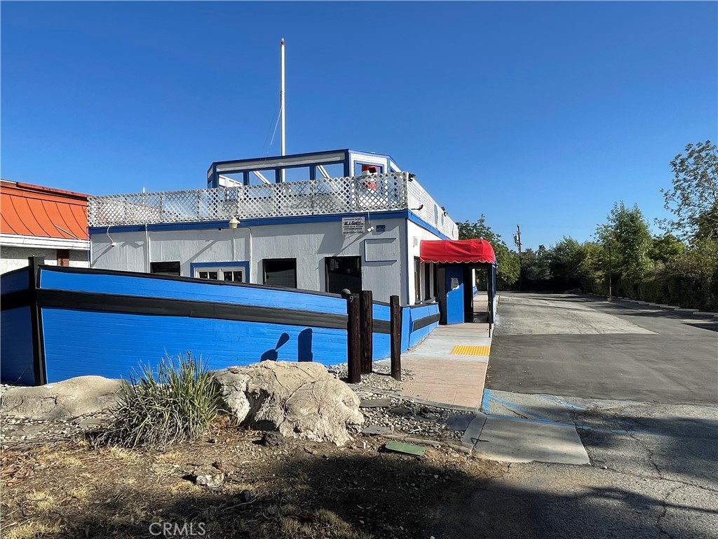 962 W Foothill Blvd — photo