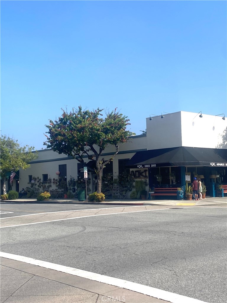 2307 D Street — photo