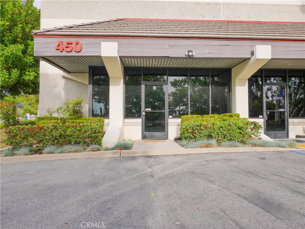450 S Lone Hill B — photo
