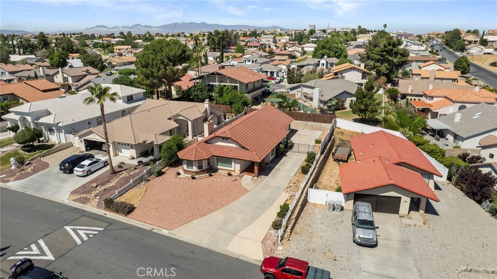 13300 Tamarisk — photo