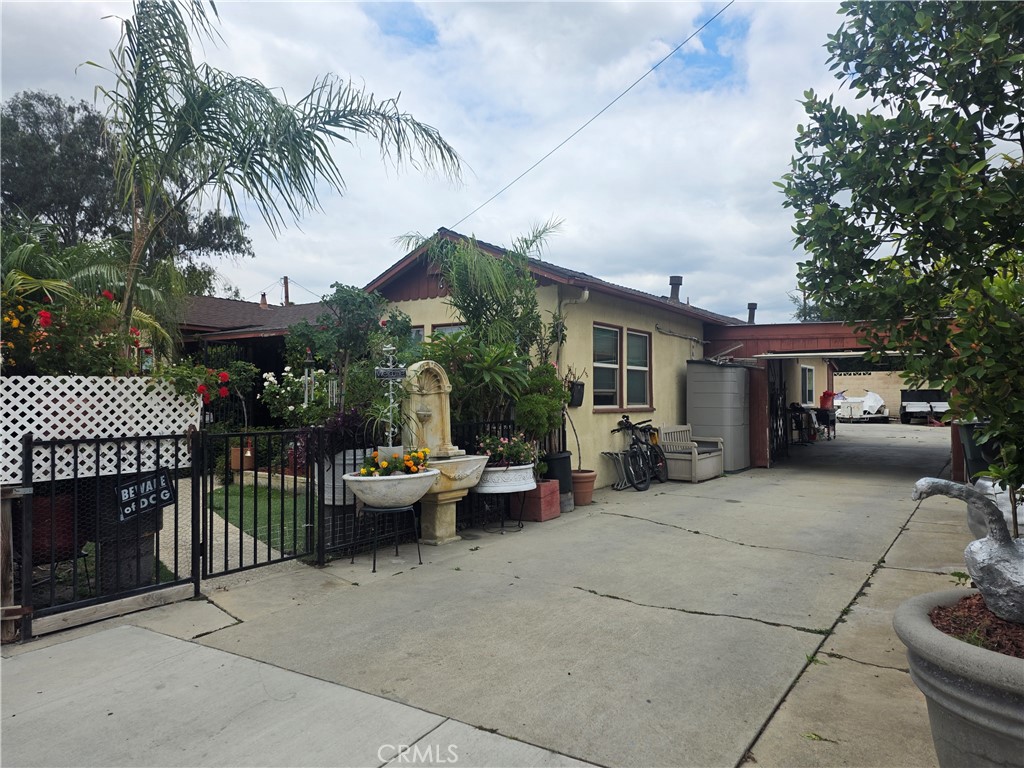 322 W Phillips — photo