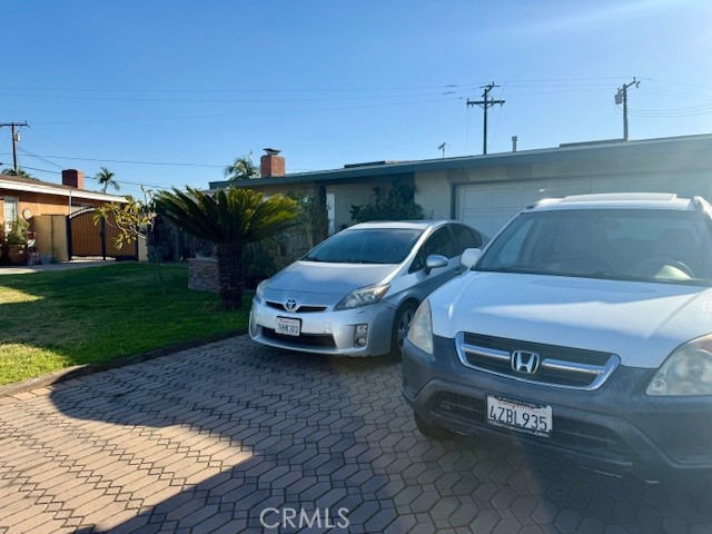 338 E Michelle — photo