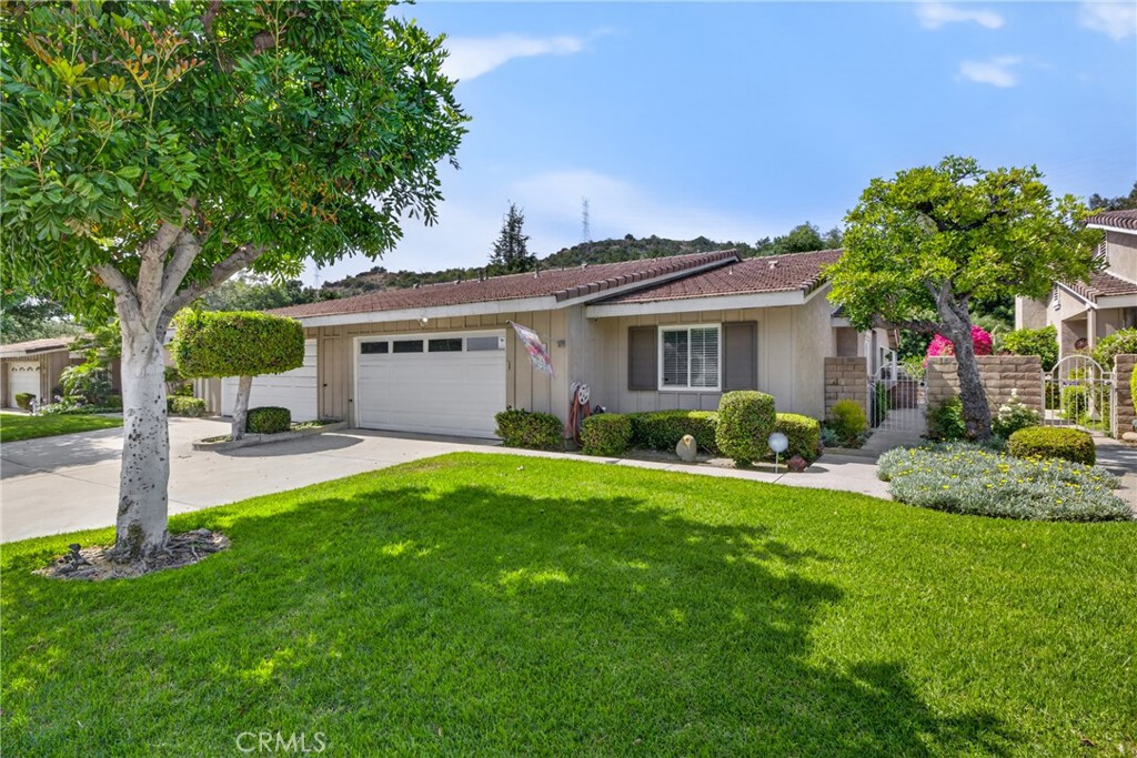 909 Shady Lane — photo