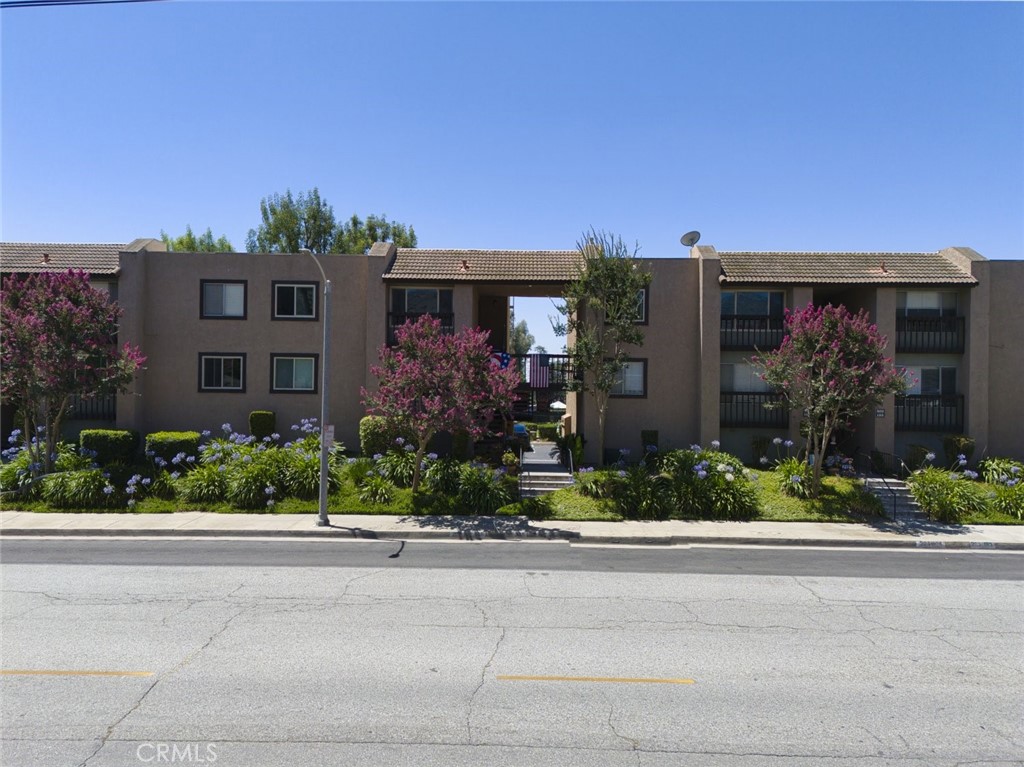 830 N Dalton 112 — photo