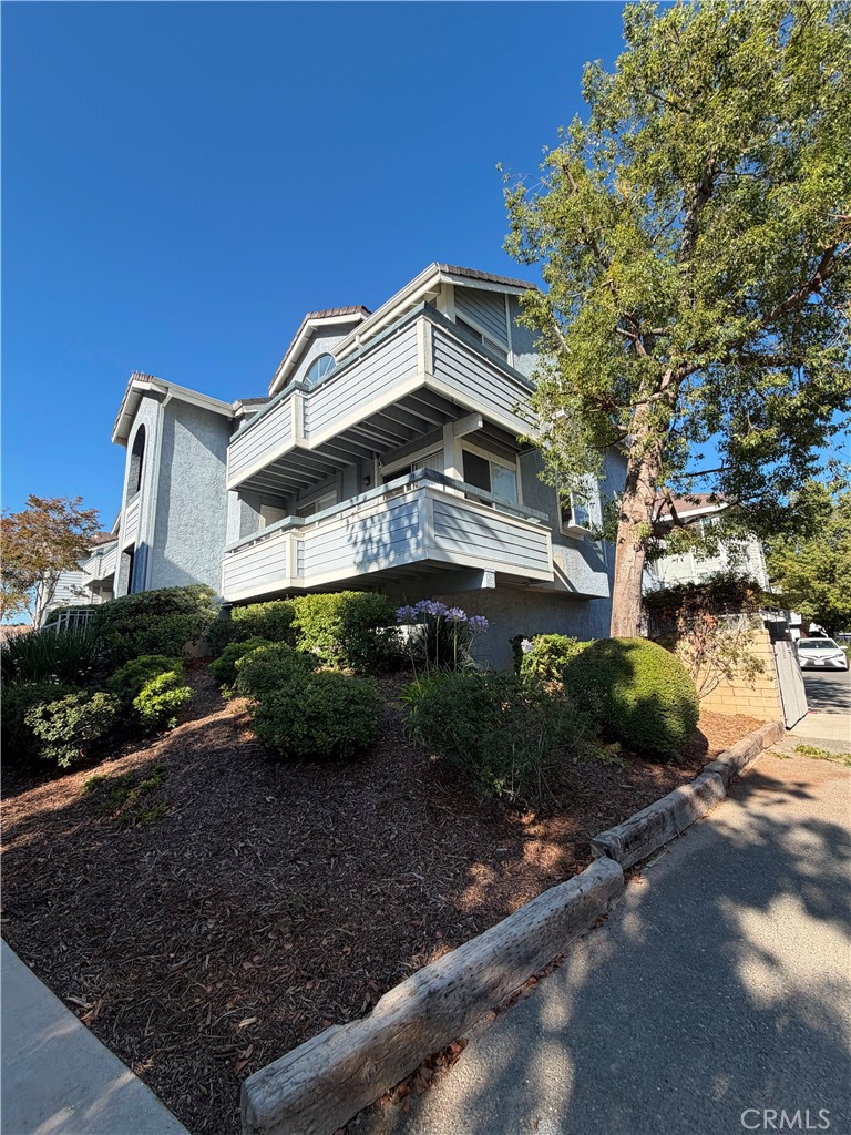 26964 Flo Ln 323 — photo