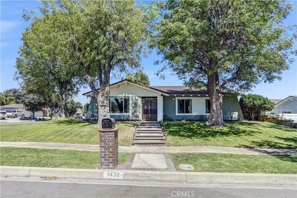 1432 N Erin Avenue — photo