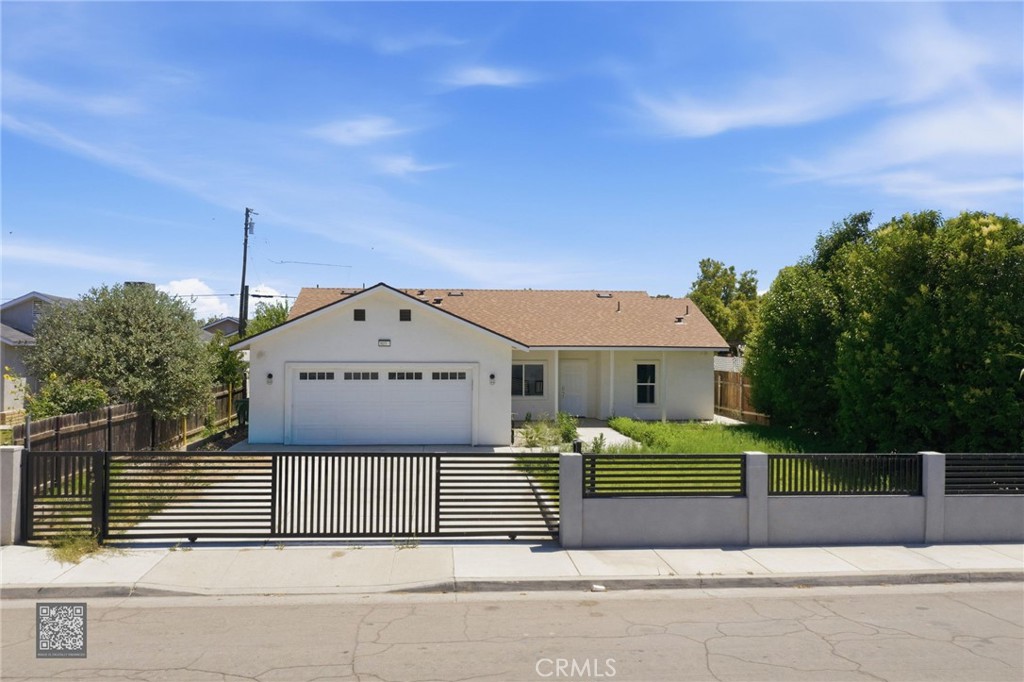 805 Lawson — photo