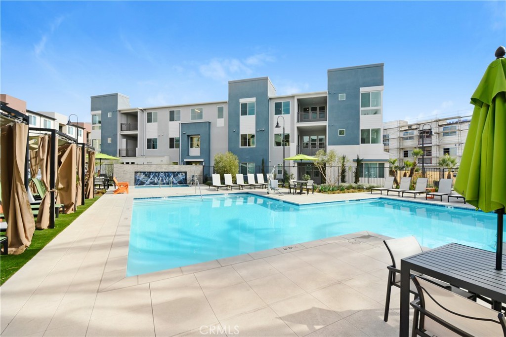 4127 E Circle Paseo 202 — photo