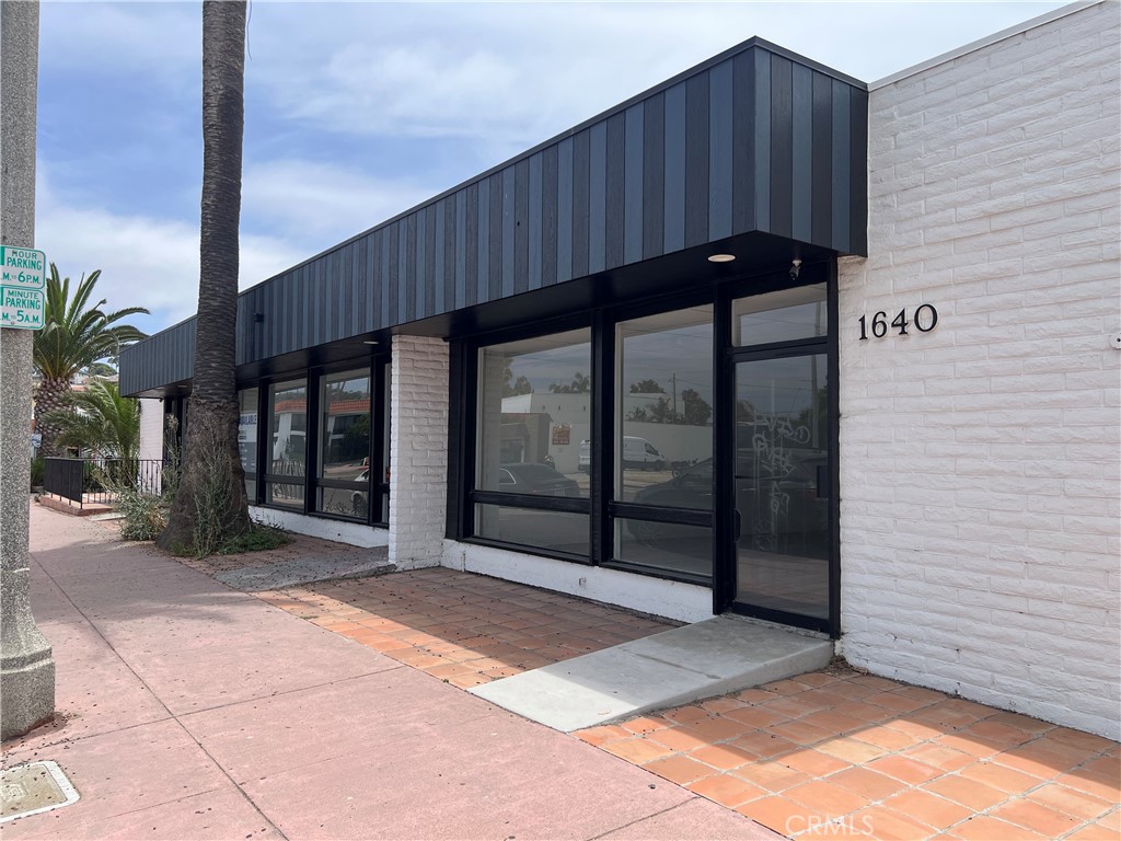 1640 N El Camino Real — photo