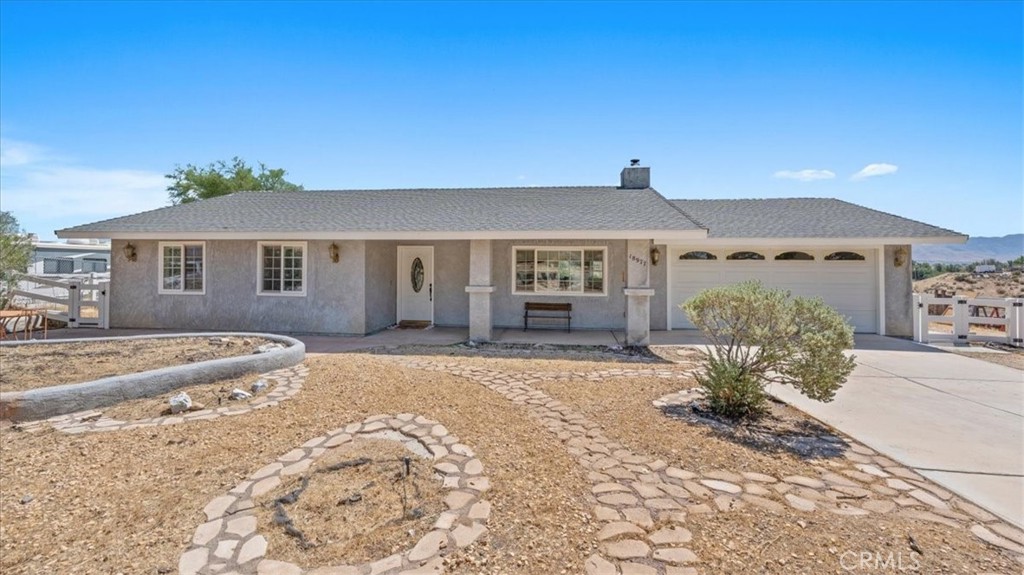 18977 Covina — photo