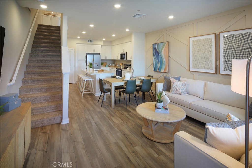 9545 Hannah Way — photo