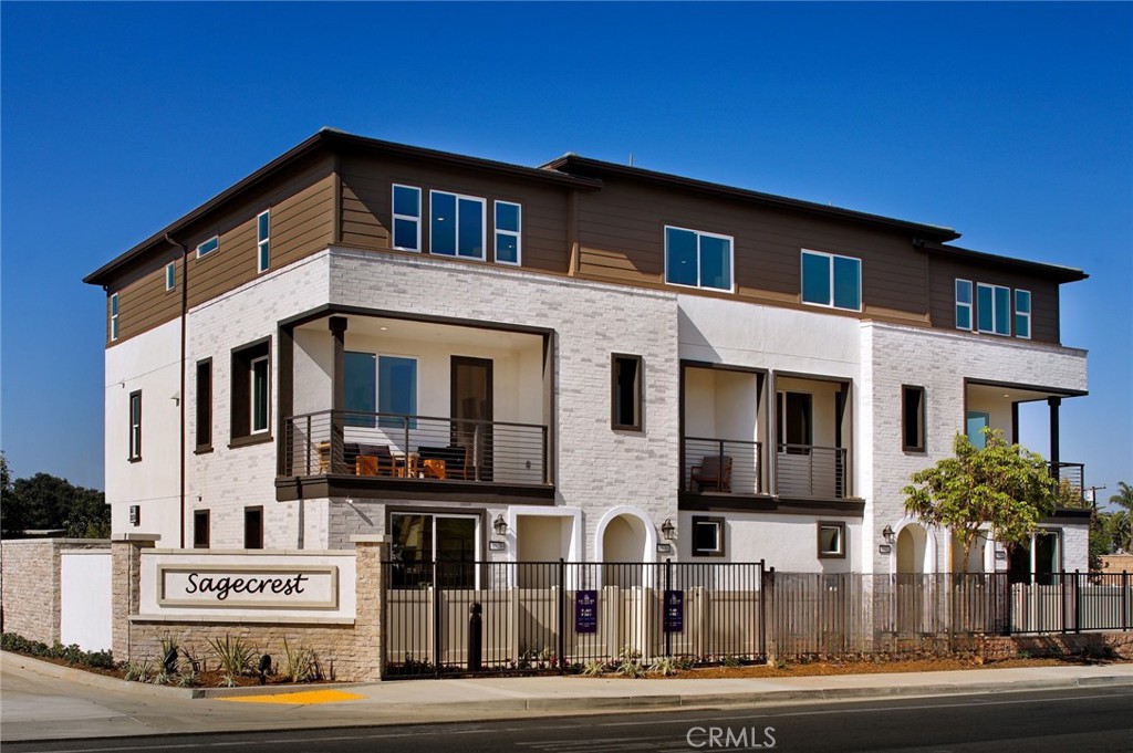 9548 Hannah Way — photo