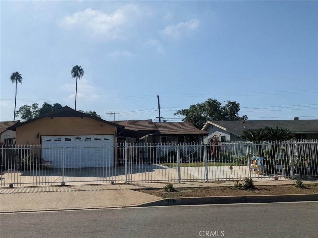 1110 Cabana — photo