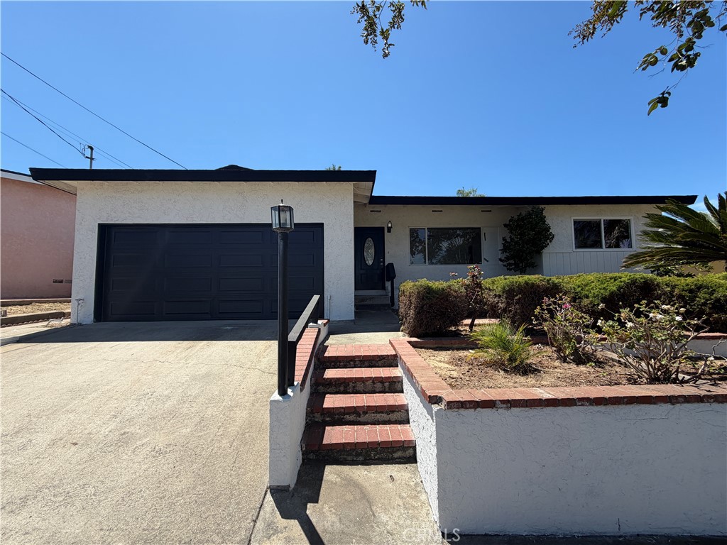 2204 Calle Tortuosa — photo