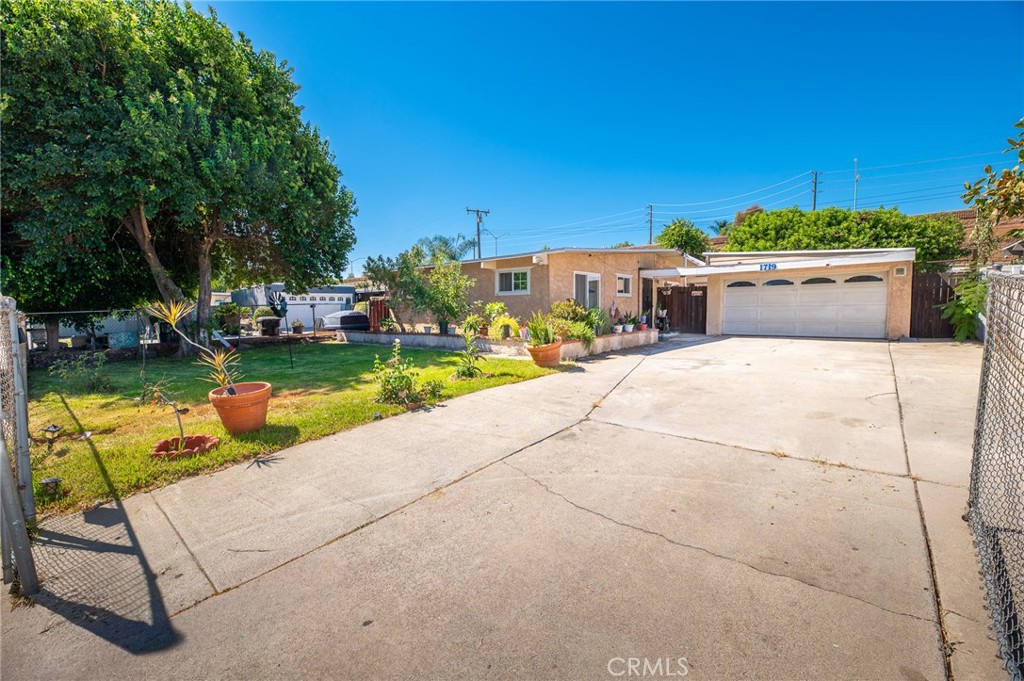 1719 Calatina Dr — photo