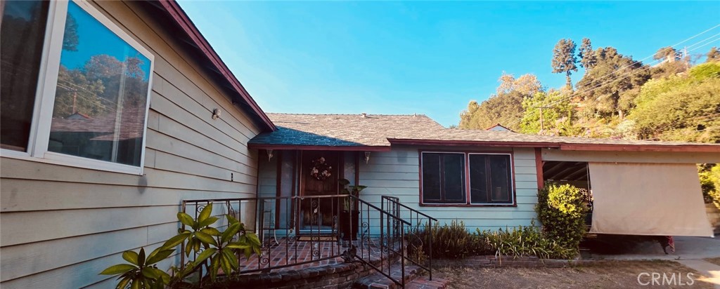 417 Cloverleaf Drive — photo