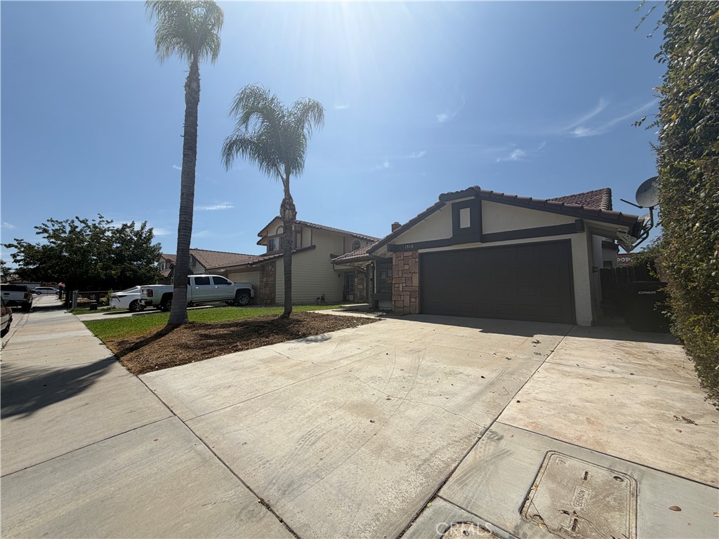 1910 Summertree Drive — photo