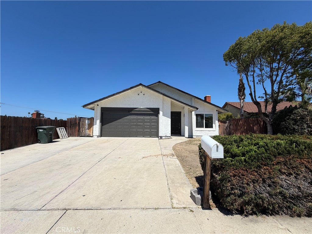 8214 Cacus Street — photo