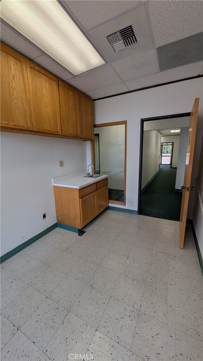 250 W 1st 254 — photo