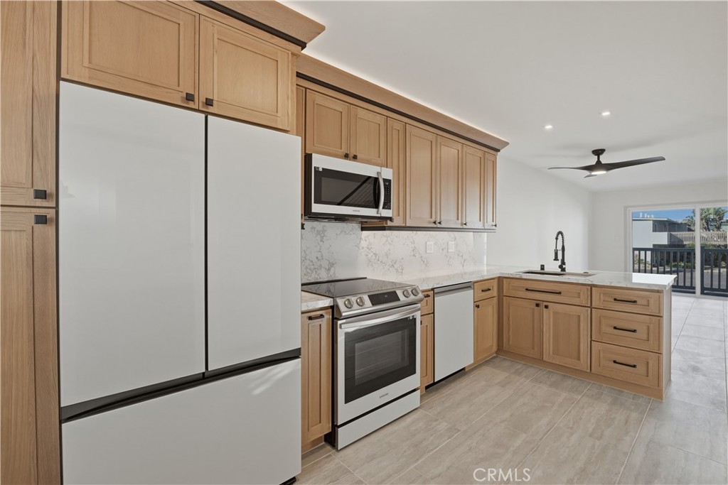 1111 Seacoast Drive 27 — photo