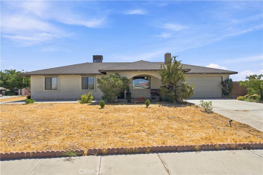 16226 Brookfield — photo