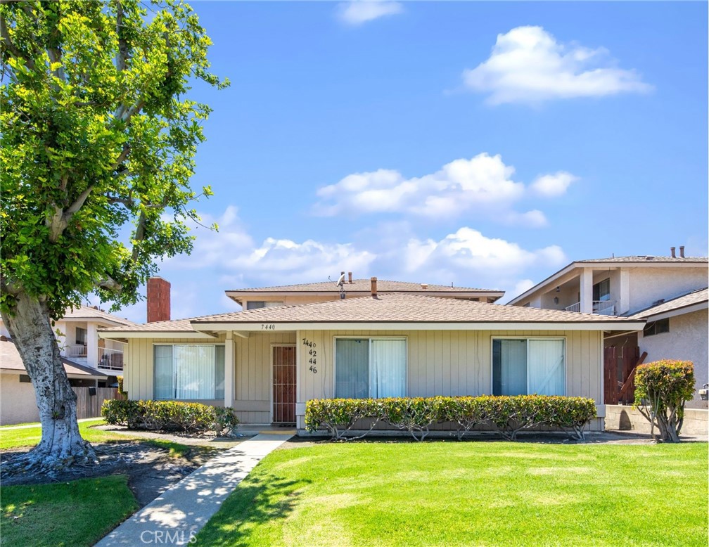 7440 Carnelian Street — photo