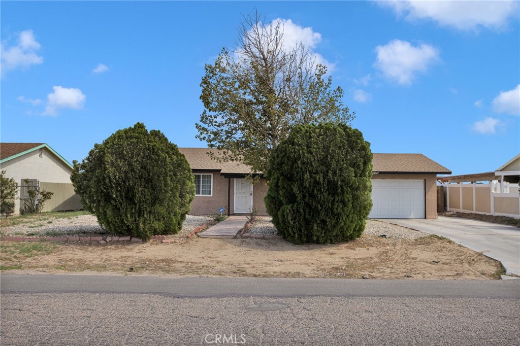 18907 Muskrat Avenue — photo