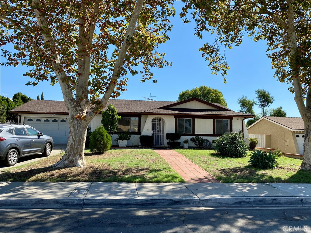 759 S Arrowhead — photo