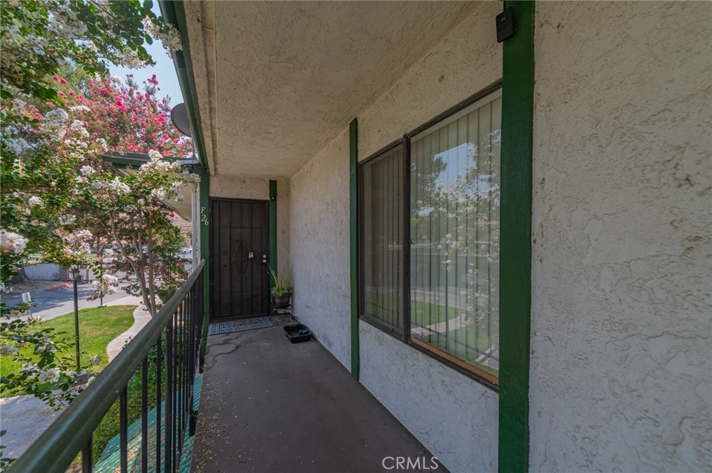 1735 E Washington Street F-26 — photo