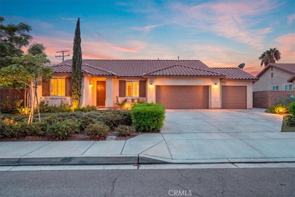 1305 Nicholas Court — photo