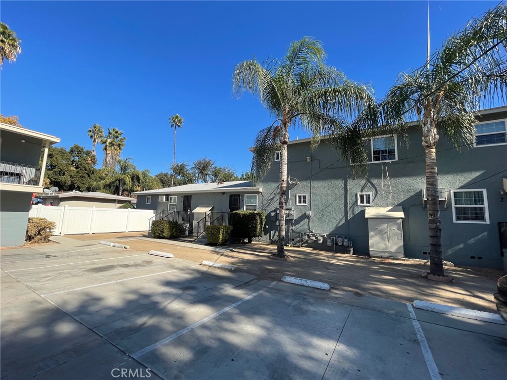 1901 Loma Vista Street 3 — photo