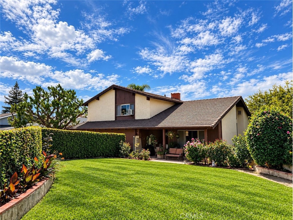 8915 Whirlaway Court — photo