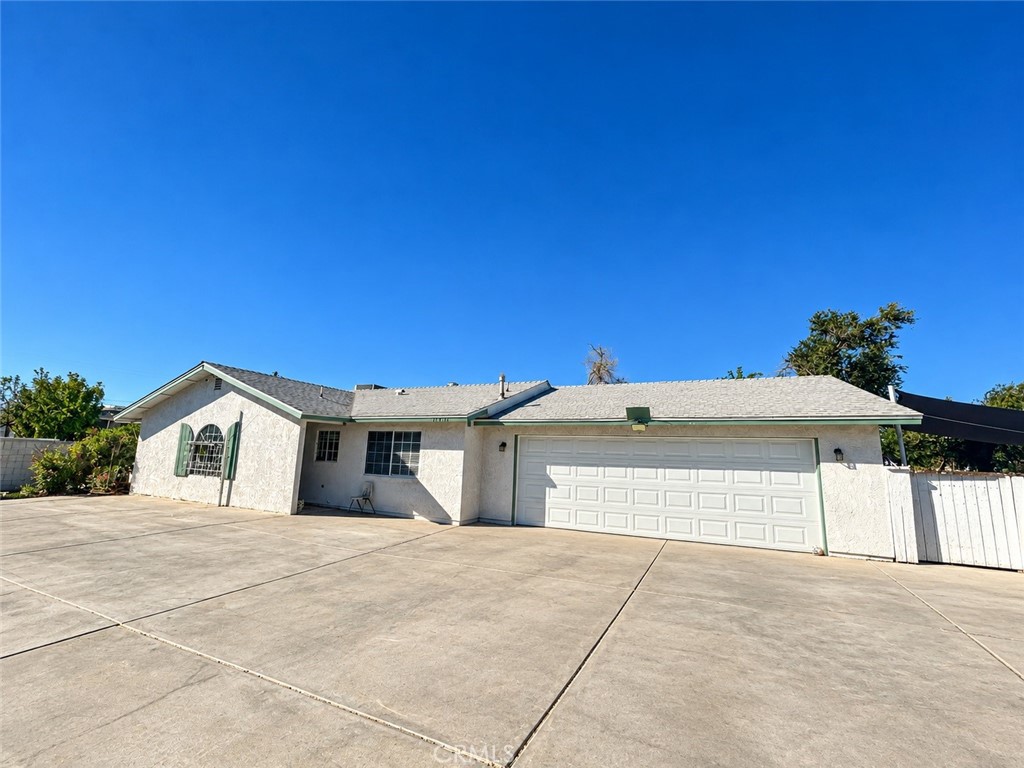 17471 Laurel Street — photo